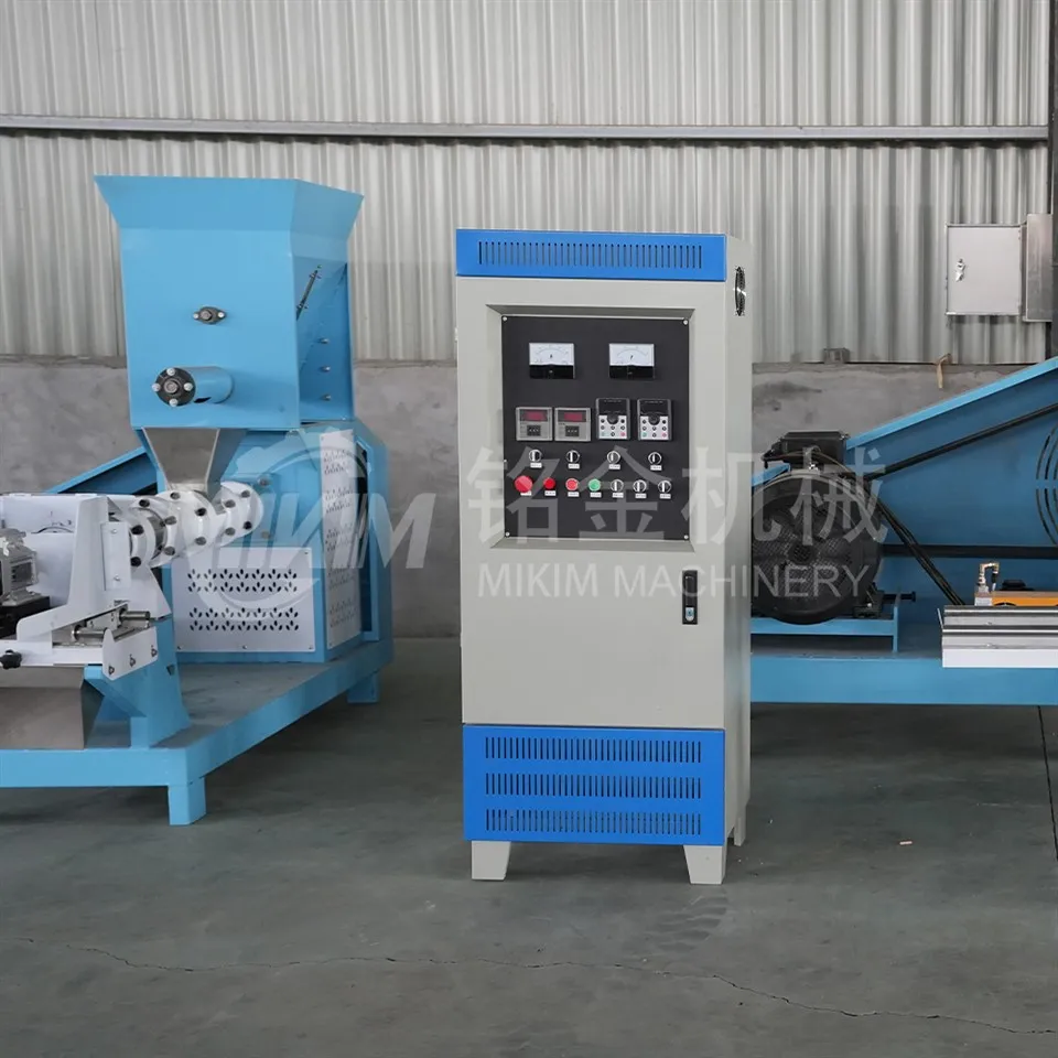 Labai automatizuotas pašarų ekstruderis